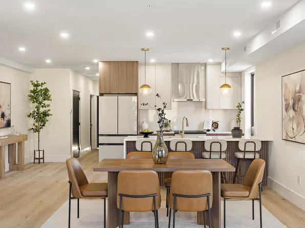 17 Holmes St #204, Quincy, MA 02171