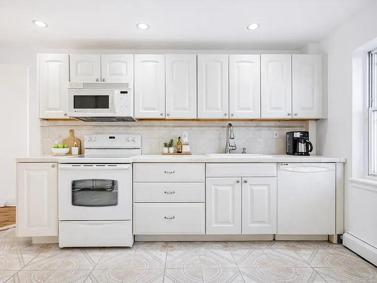 145 Halladay St #1 — Photo 8