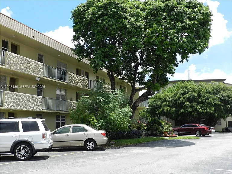 5335 NW 10th Ct #307 — Photo 23