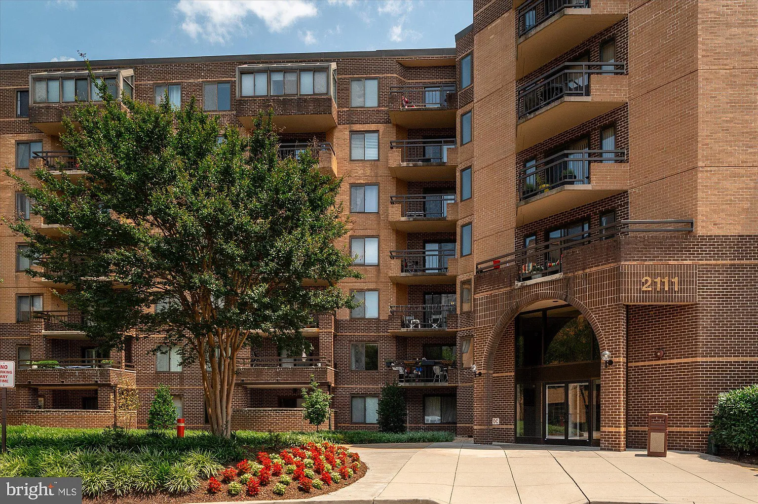 2111 Wisconsin Ave NW APT 318 photo 1