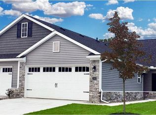 3525 Rivers Edge Dr, Perrysburg, OH 43551