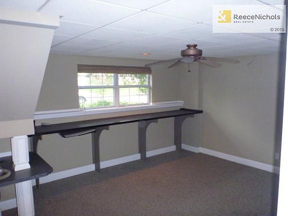 Daylight lower level with built-in counters.