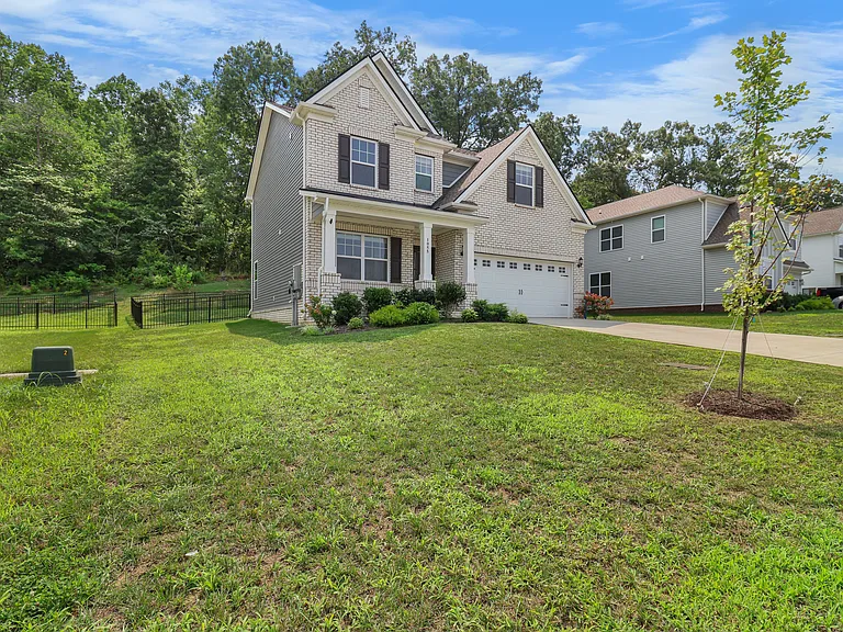 1055 Ross Farms Blvd — Photo 5