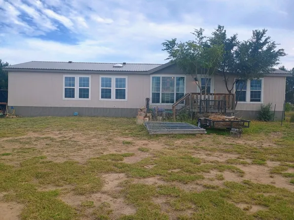151 Hill Dr, Fritch, TX 79036