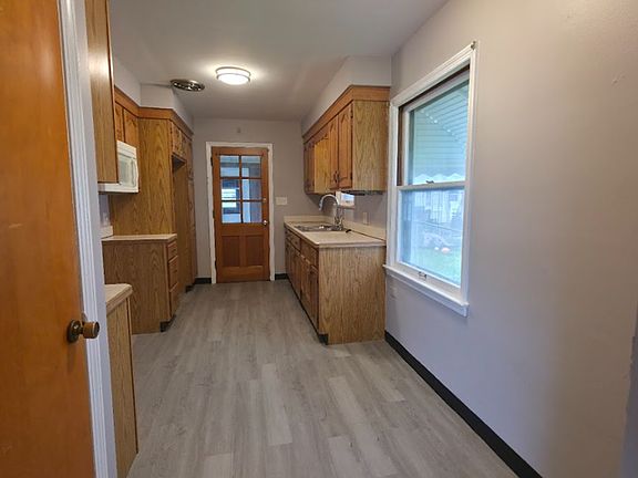 3rd image of 12916 Maple Leaf Dr
