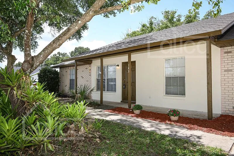 3 bed, 2.0 bath, 1200 sqft, $2,150 — Photo 2