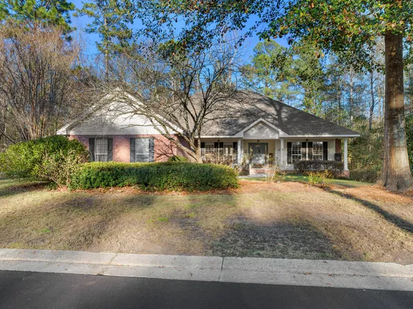 10 Saint Annes Dr, Hattiesburg, MS 39401