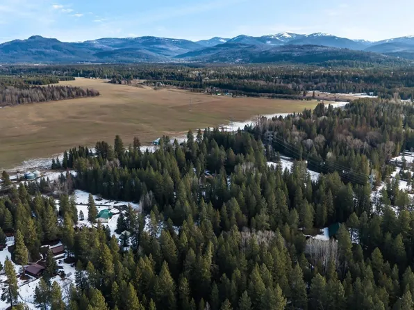 842 Samuels Rd, Sandpoint, ID 83864