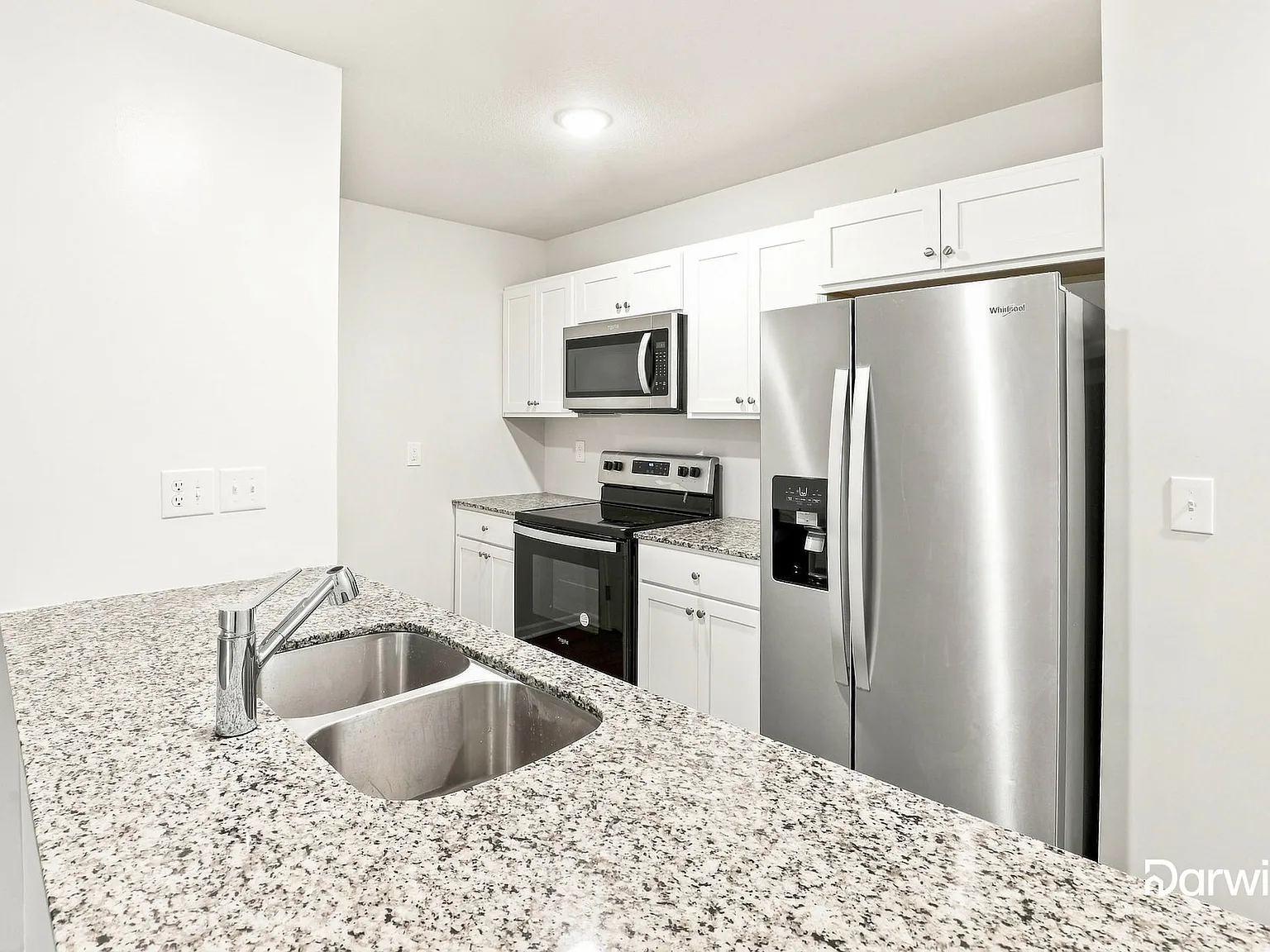 4 bed, 2.0 bath, 1401 sqft, $1,755 — Photo 2