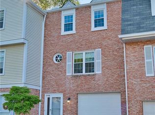 406 Olde Ingomar Ct, Pittsburgh, PA 15237