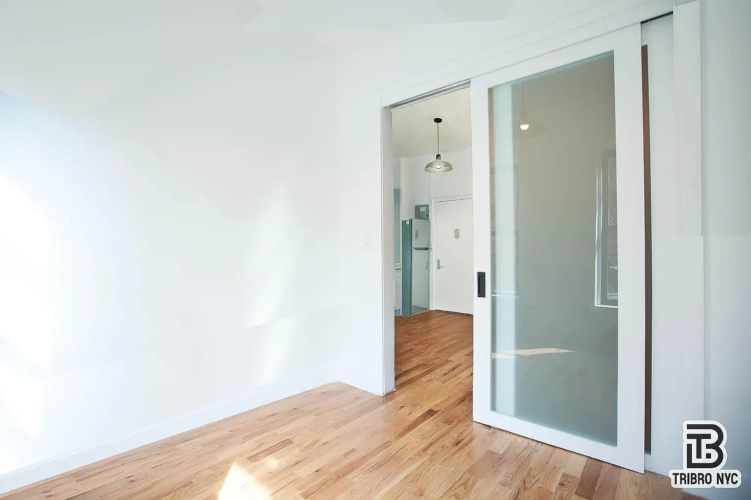 235 Brook Avenue — Photo 4