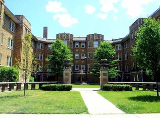 118 S Maple Ave APT A2, Oak Park, IL 60302