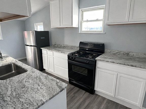 5th image of 421 Polk Ave