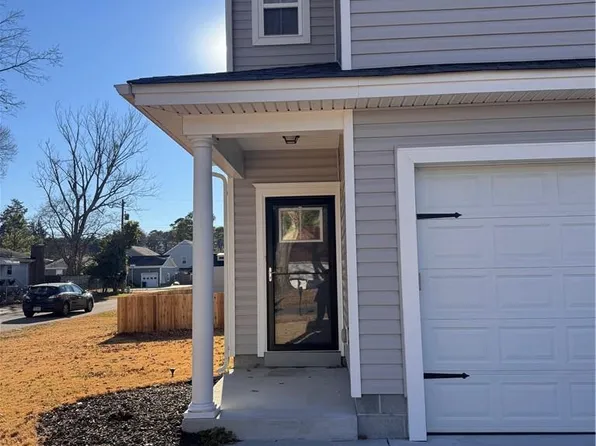 1925 Sparrow Rd, Chesapeake, VA 23320