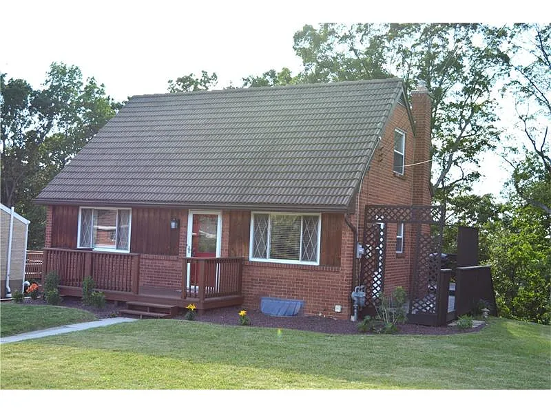321 Blaze Dr photo 1