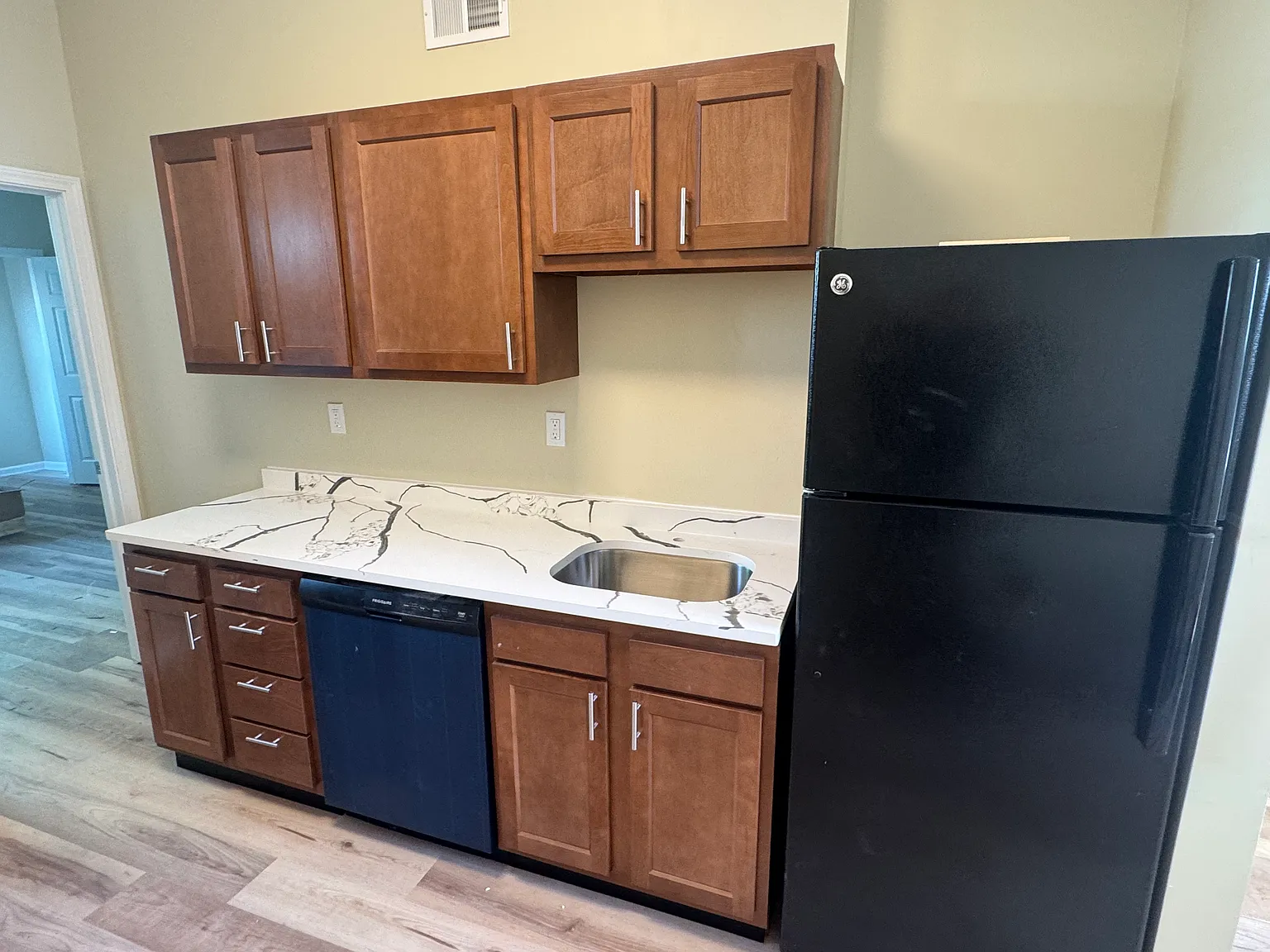1 bed, $1,200 — Photo 1