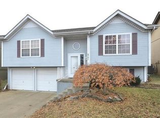 8701 NE 110th St, Kansas City, MO 64157