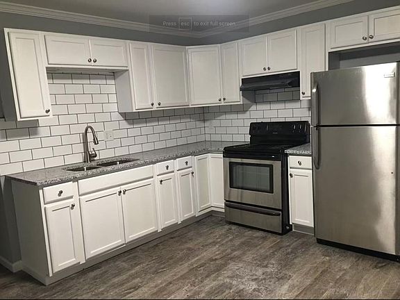 2nd image of 715 Branch St