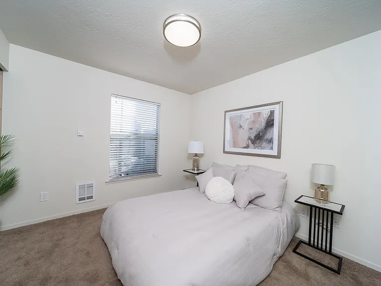 Jr. 1 Bedroom