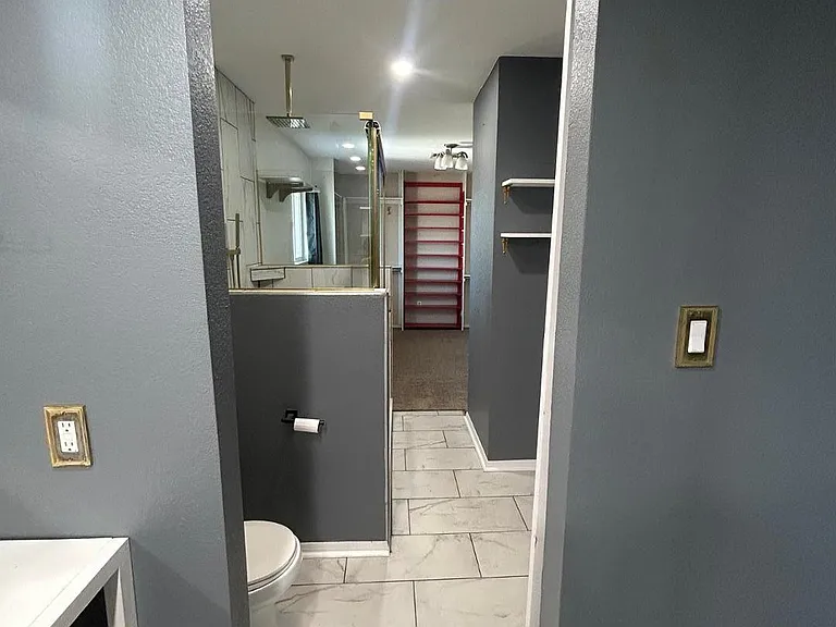 6916 W Georgia Ave — Photo 40