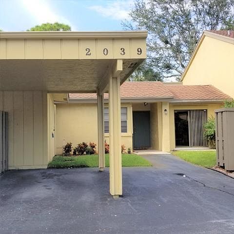 1st image of 2039 Woodlands Way