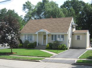 34 Wells Ct, Bloomfield, NJ 07003