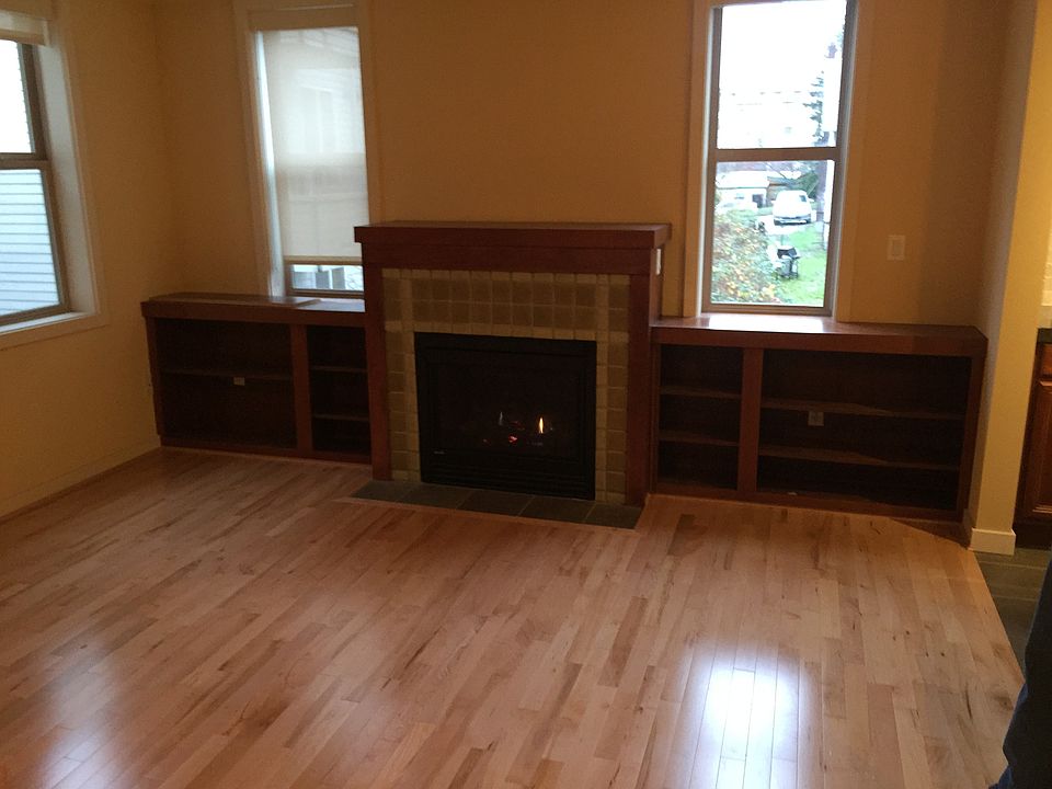 Living room & Fireplace.