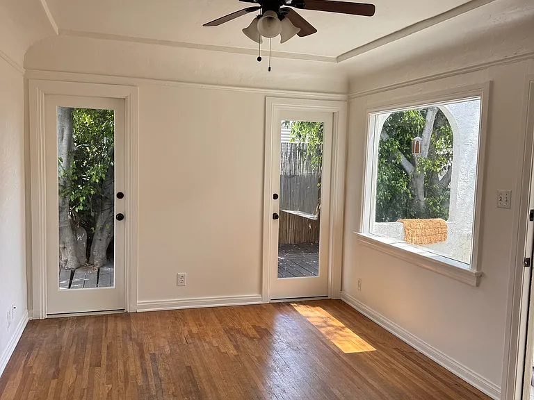 245 7th Ave — Photo 3