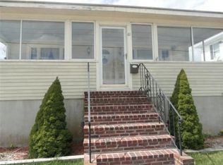 61 Samoset Ave, Hull, MA 02045