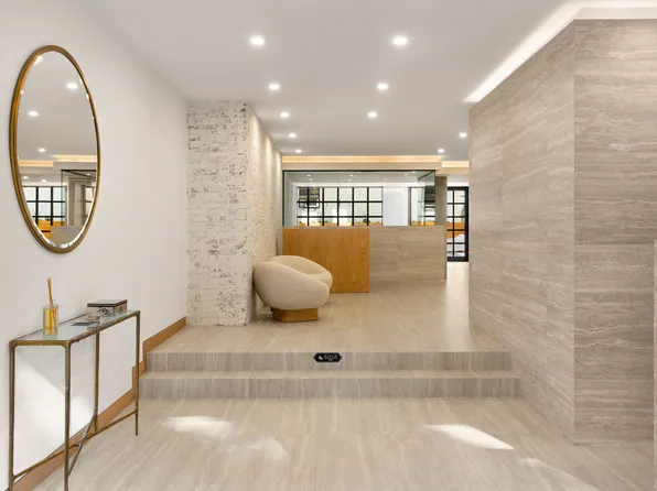 420 East 75th Street image 13 of 24