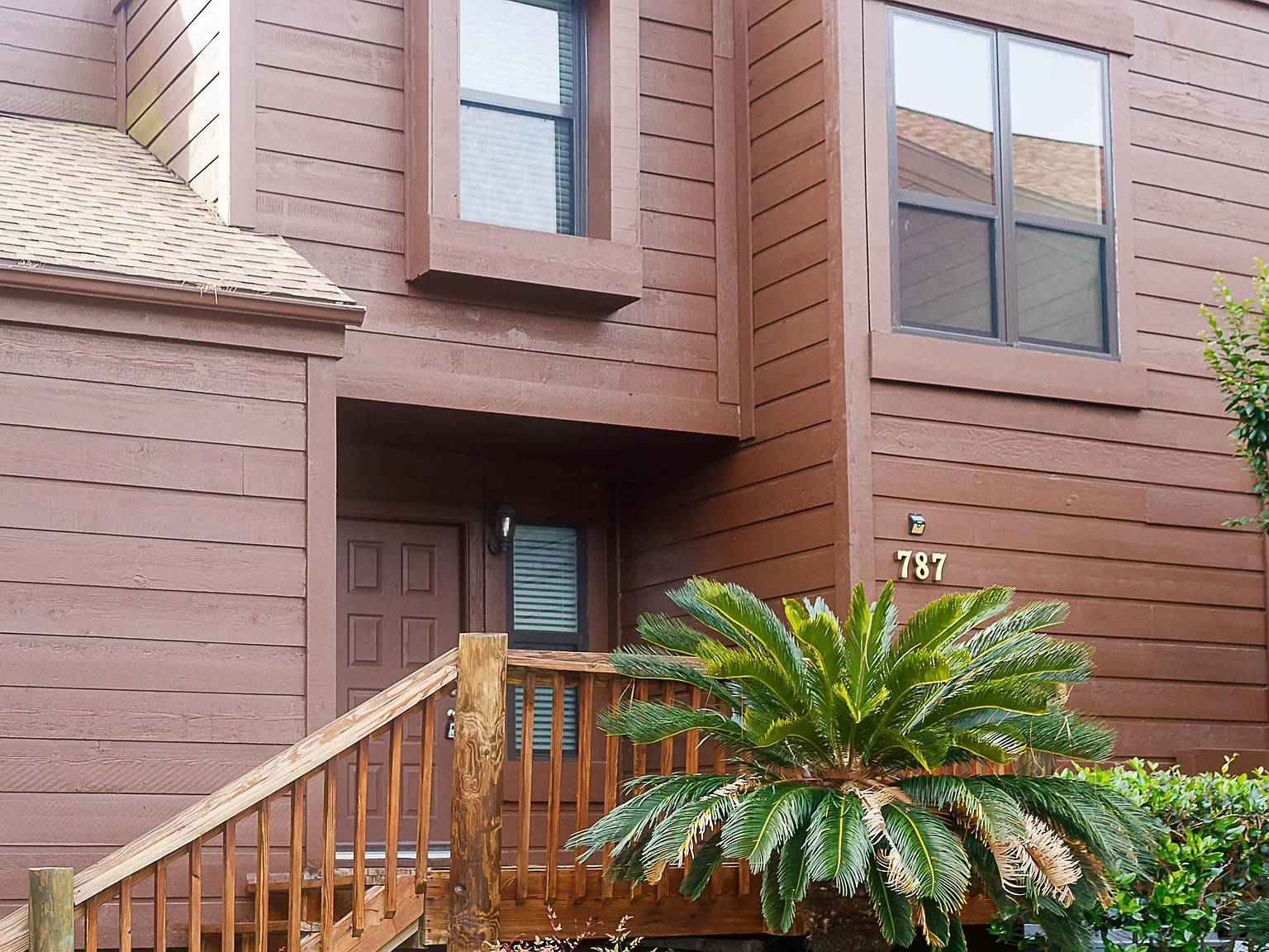 3 bed, 3.0 bath, 1864 sqft, $2,300 — Photo 1