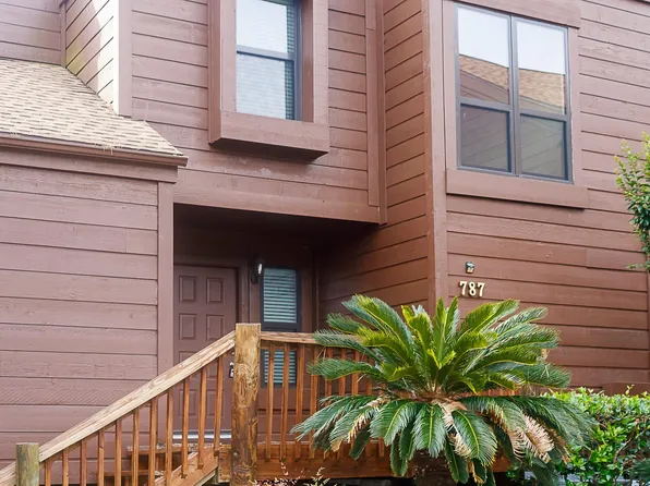787 Davis Rd, League City, TX 77573