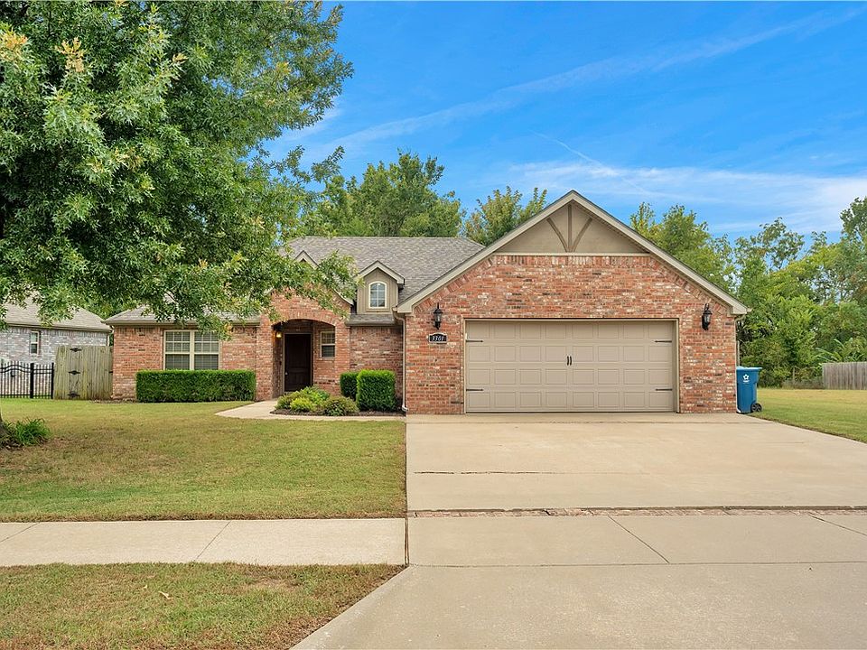 1st image of 3301 SW Briar Creek Ave