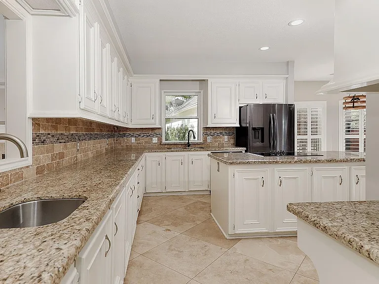 2 Silverstrand Pl — Photo 11