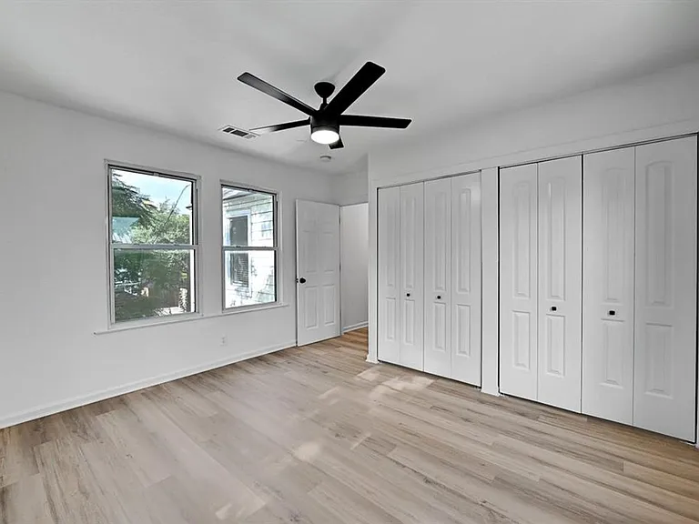 2305 Longview St — Photo 23