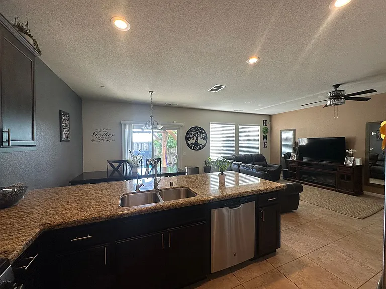 1453 Rosy Dawn Ln — Photo 8