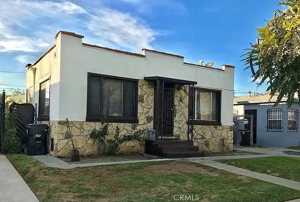 1st image of 6101 S Wilton Pl