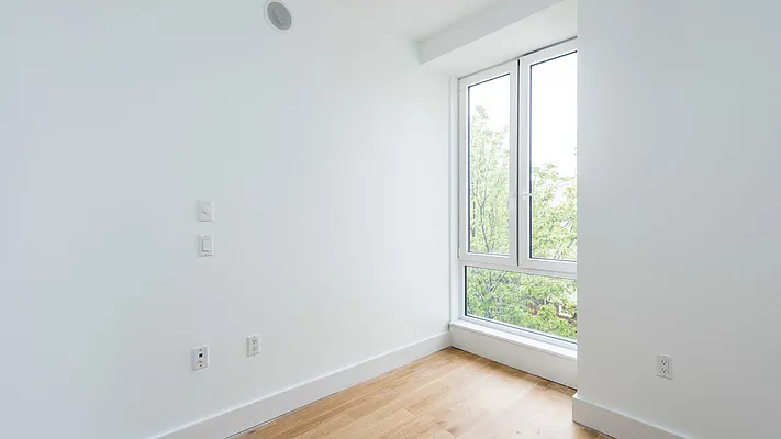 Rented by Nooklyn NYC LLC | media 43