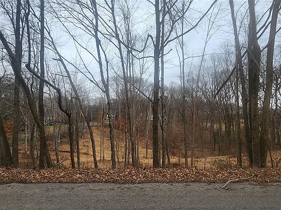 3rd image of 95 Fisher Ln