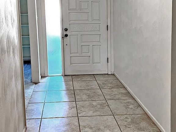 2nd image of 985 Wisteria Dr