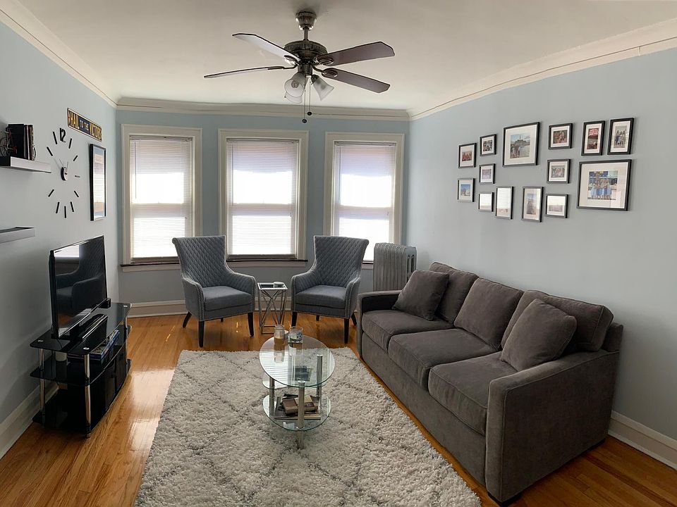 1st image of 5060 1/2 N Winchester Ave #3E