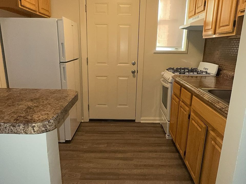 1st image of 3003 Seabury Rd