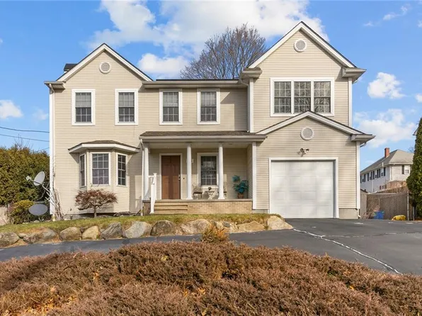 55 South St, Cranston, RI 02920