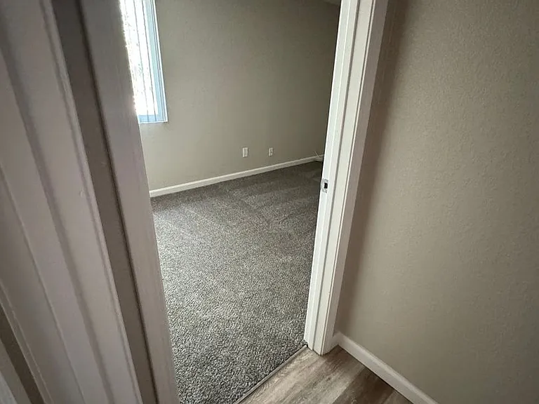 Canyon Club Apartments — Photo 76