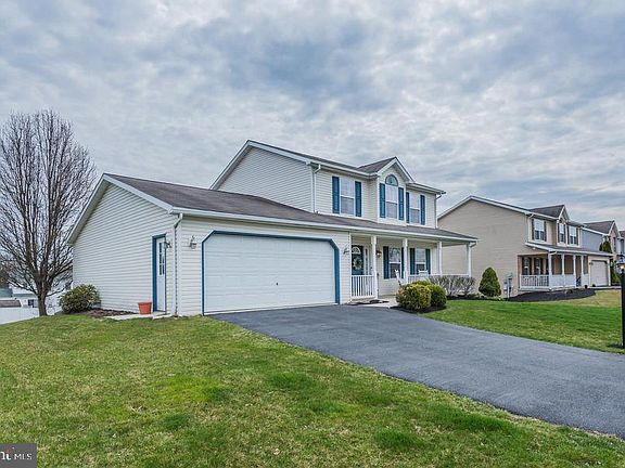 3rd image of 145 Martel Cir
