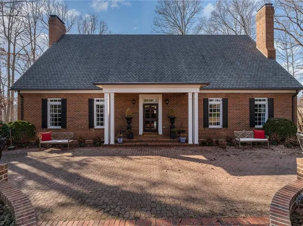 2240 Shore Rd, Rural Hall, NC 27045