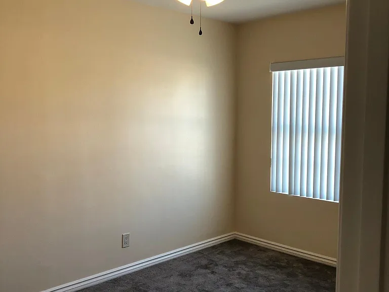 2502 W Via Corona #1/2 — Photo 74