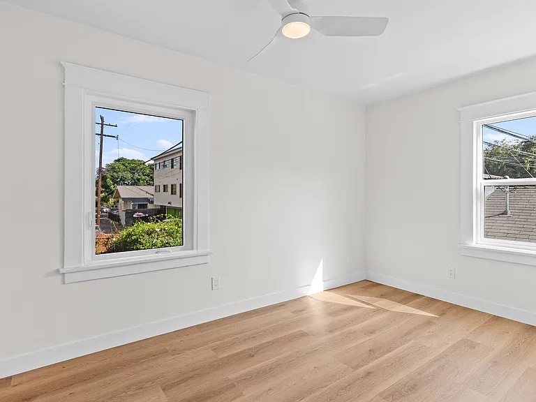 526 Lime Avenue — Photo 12