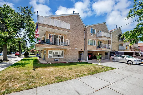 Sold by Century 21 Homefront | media 15