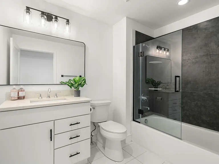 770 Washington Ave #404 — Photo 16